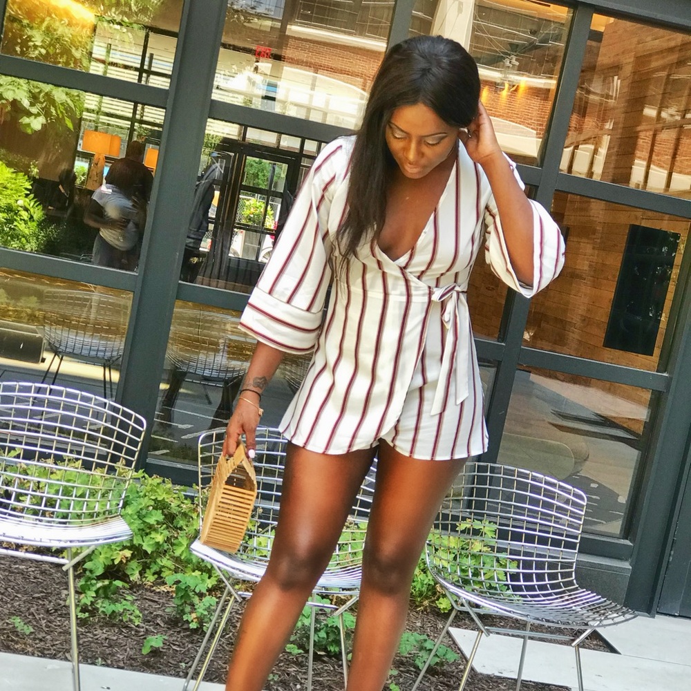Striped Print Romper - Picture 4 of 8